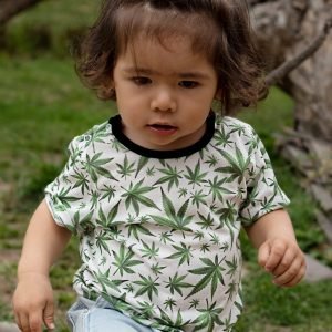 Polo manga corta Hojas blanco (con broche)